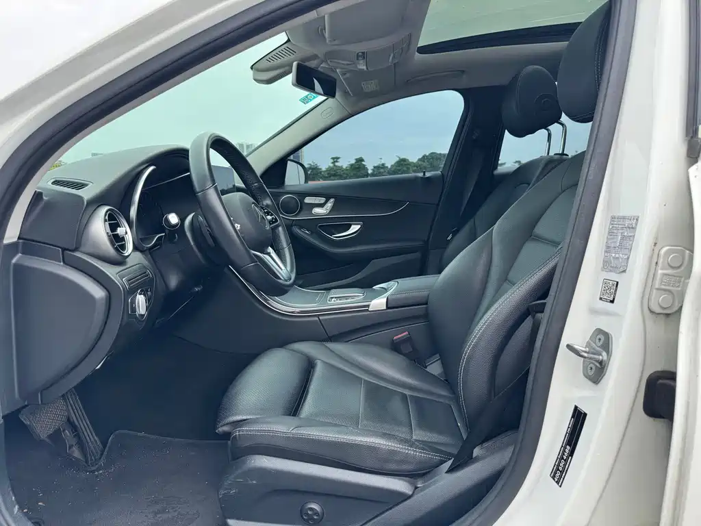 Mercedes-Benz C-Class 2019 — фото 12