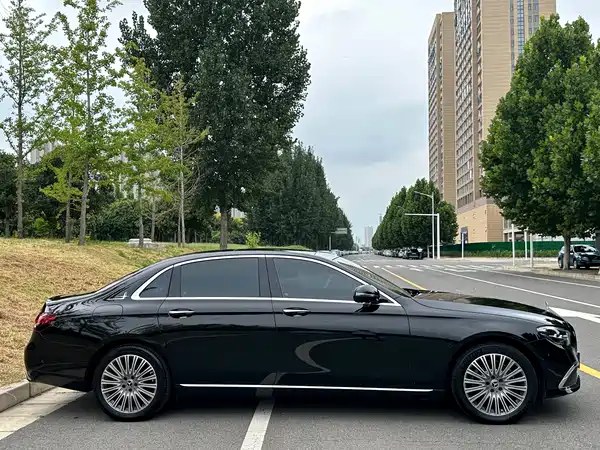 Mercedes-Benz E-Class 2023