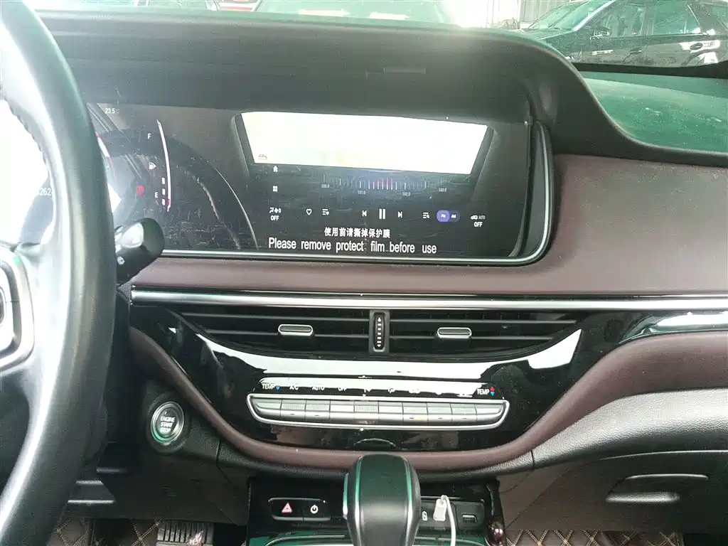 GAC Motor Trumpchi M6 2023 — фото 9