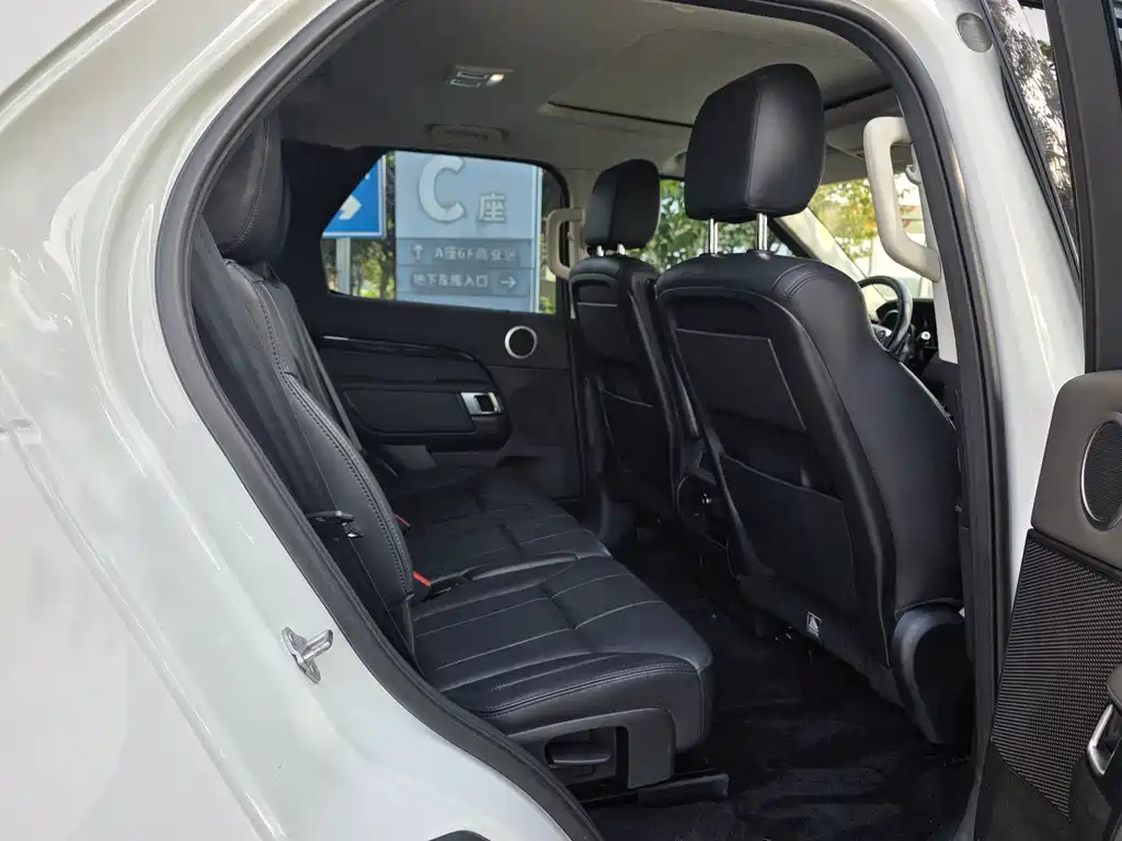 Land Rover Discovery 2019 — фото 11