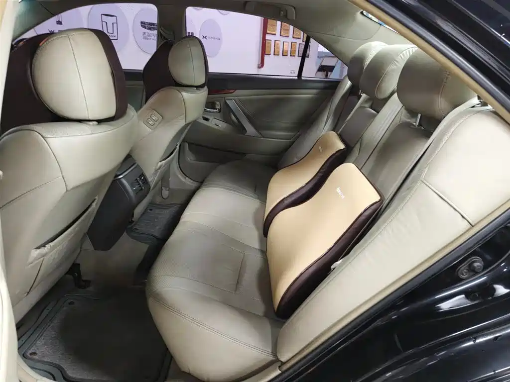 Toyota Camry 2008 — фото 13