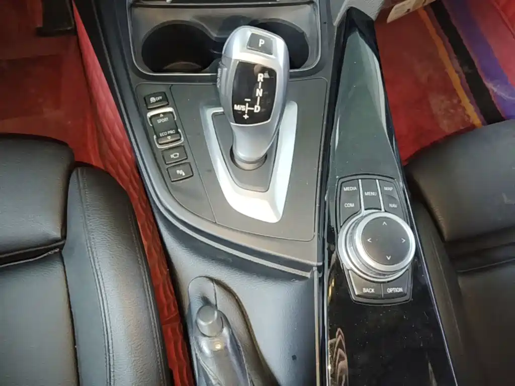 BMW 3 Series GT 2019 — фото 14