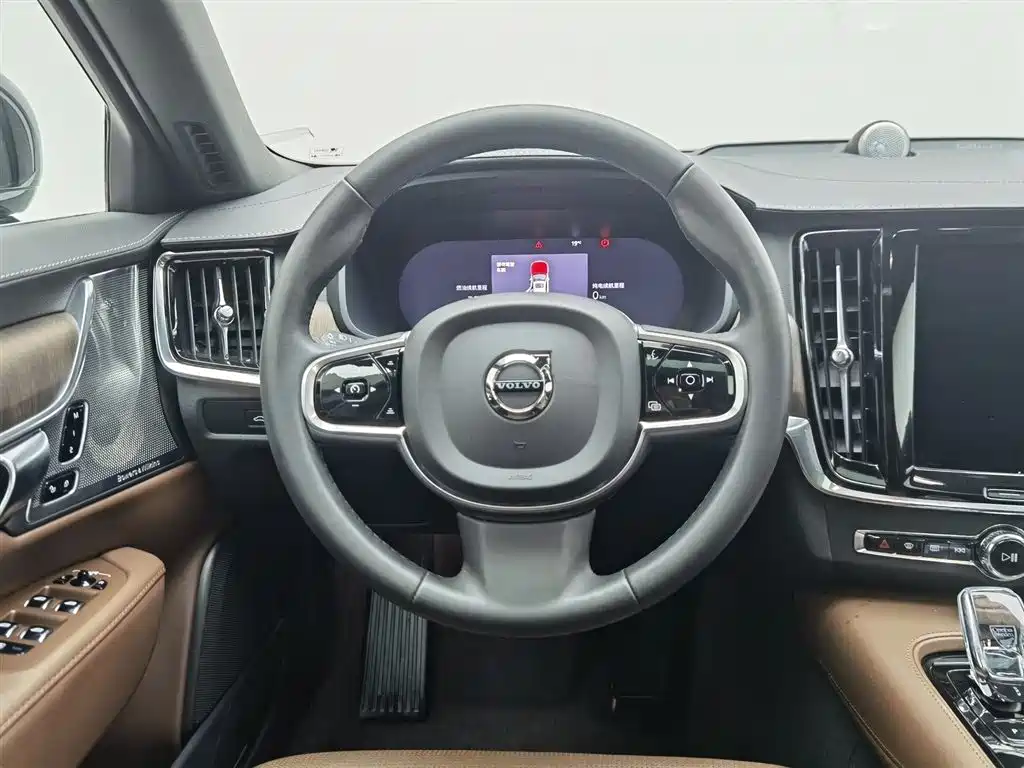 Volvo S90 PHEV 2024 — фото 11