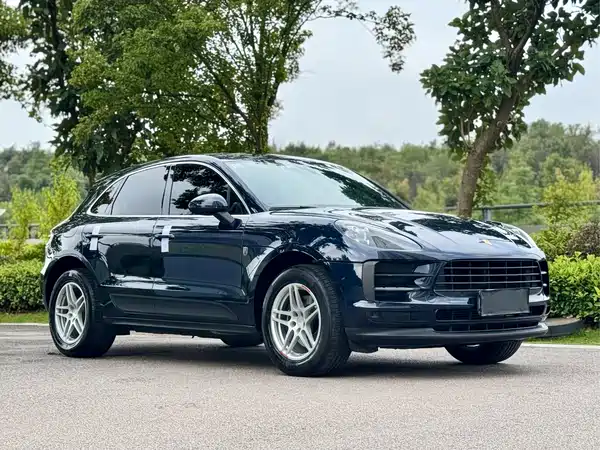 Porsche Macan 2021