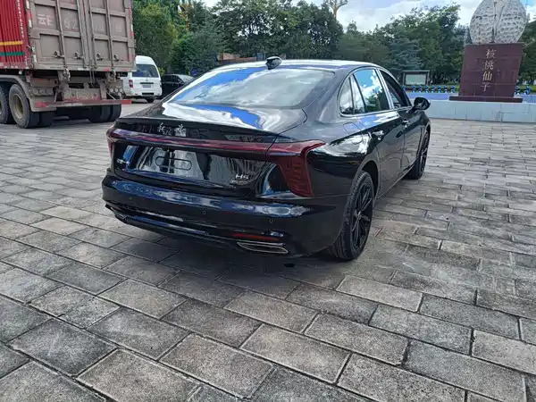 Hongqi H5 2025