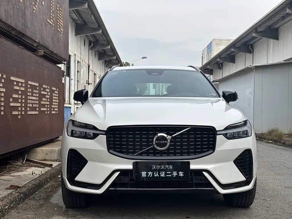 Volvo XC60 2025 — фото 2