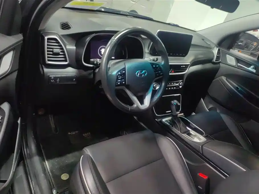 Hyundai Tucson 2020 — фото 12