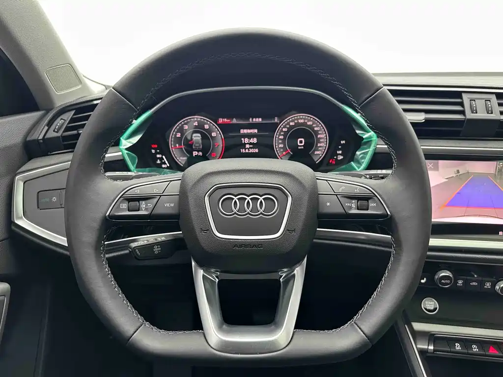 Audi Q3 2023 — фото 18