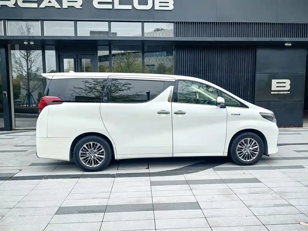 Toyota Alphard 2020 — фото 3
