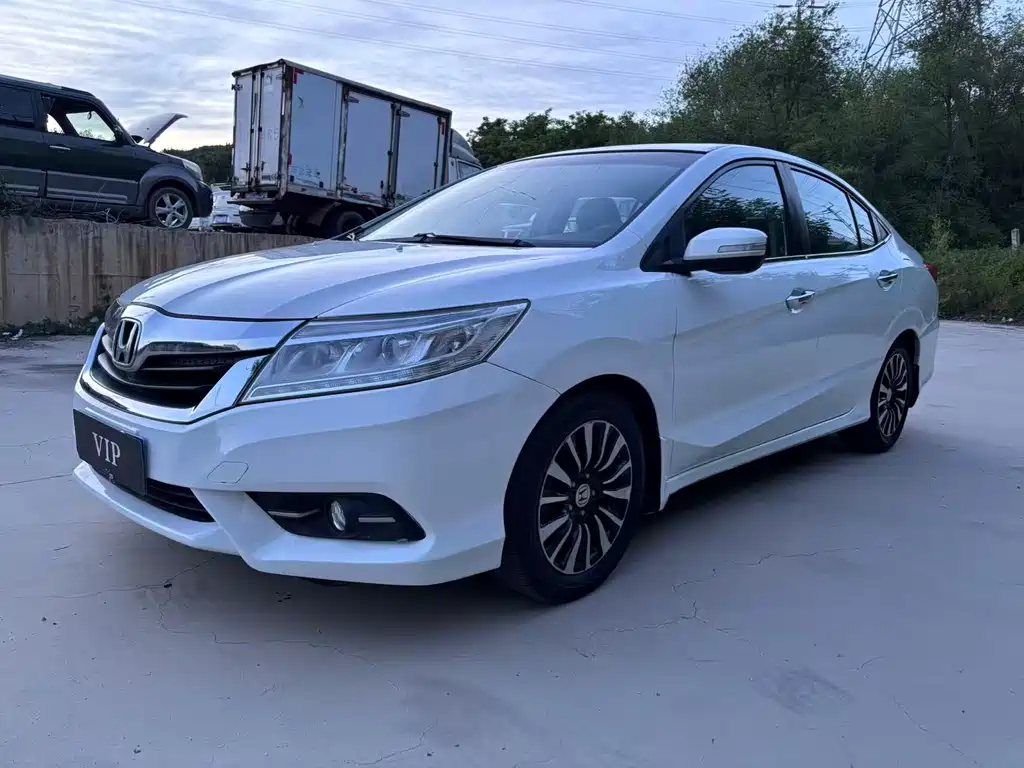 Honda Crider 2015