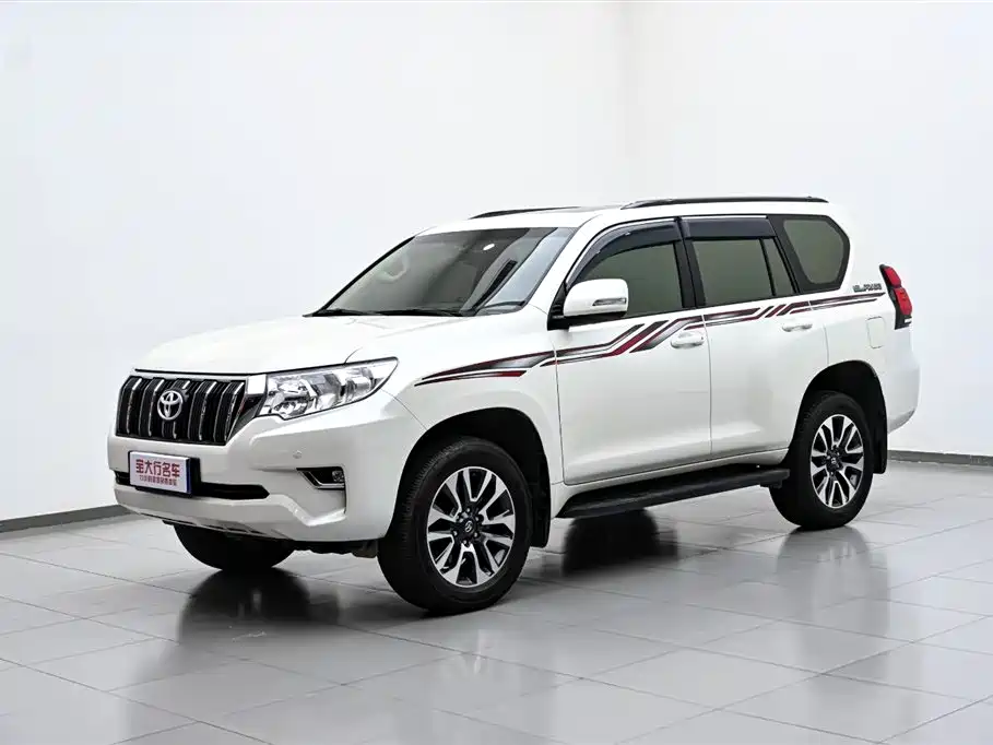 Toyota Prado 2024 — фото 1