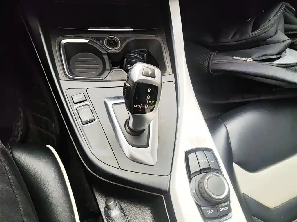 BMW 1 Series 2016 — фото 10