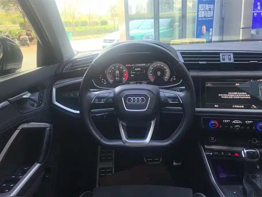 Audi Q3 2022 — фото 15