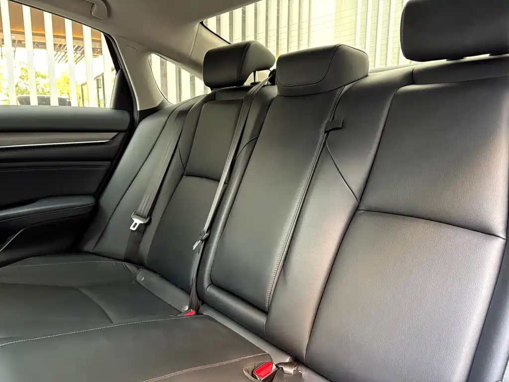 Honda Accord 2020 — фото 12