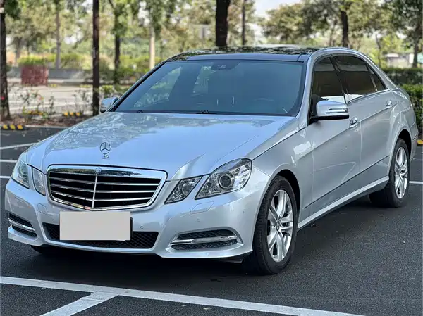 Mercedes-Benz E-Class 2010