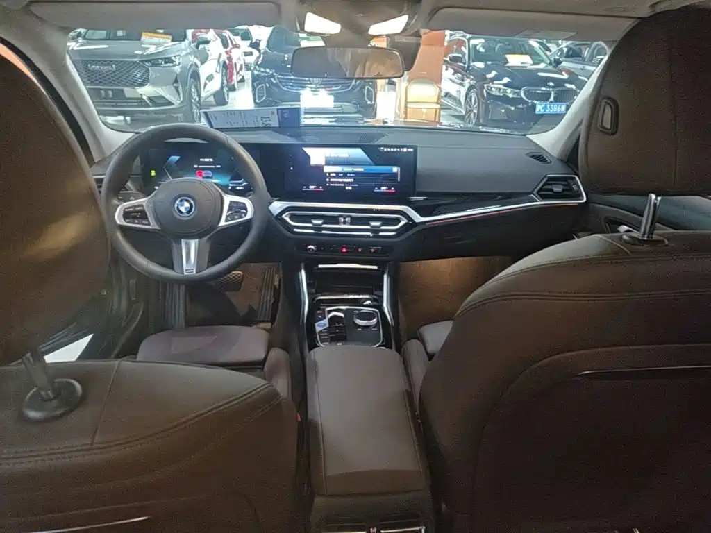 BMW i3 2022 — фото 10