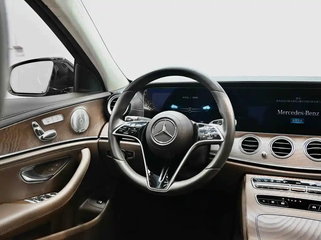 Mercedes-Benz E-Class 2022 — фото 38
