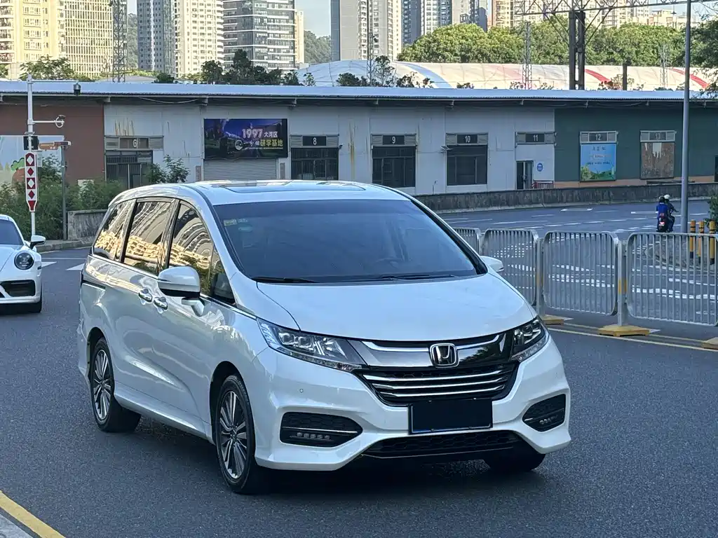 Honda Odyssey 2019 — фото 21