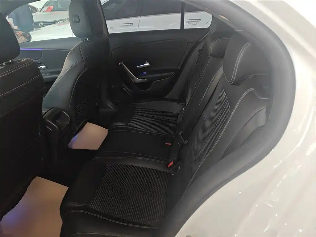 Mercedes-Benz A-Class 2019 — фото 13
