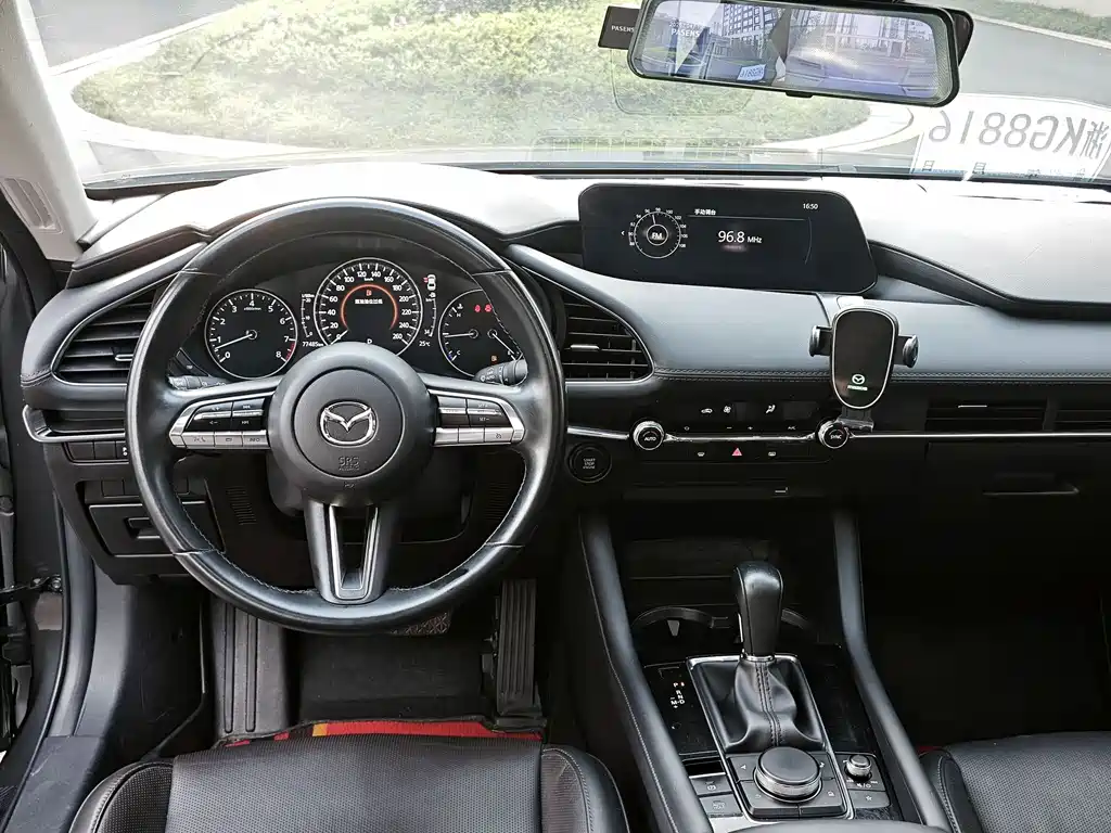 Mazda 3 Axela 2021 — фото 15