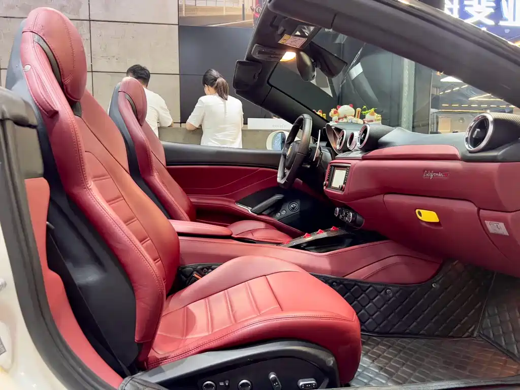 Ferrari California T 2015 — фото 17