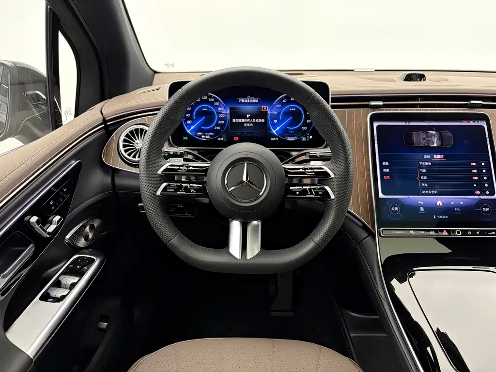 Mercedes-Benz EQE SUV 2025 — фото 12
