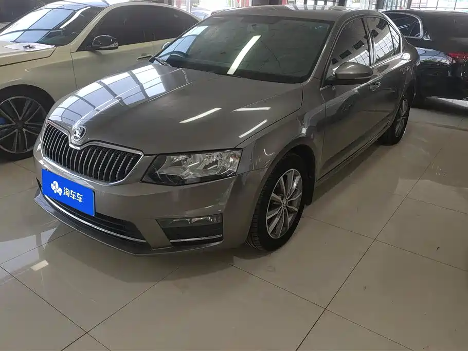 Skoda Octavia 2017 — фото 1