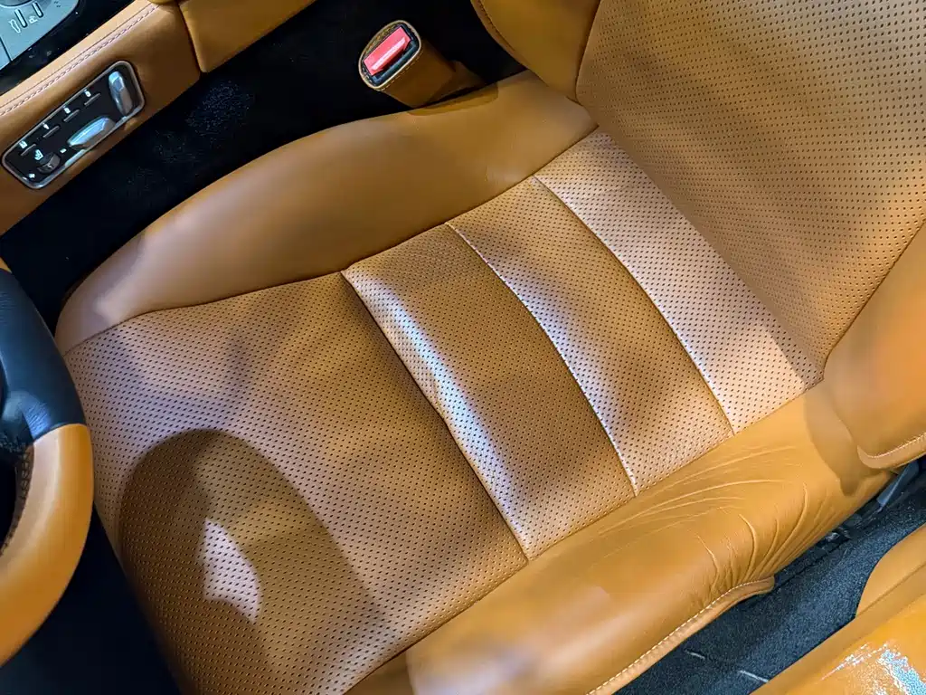 Aston Martin Rapide 2015 — фото 19