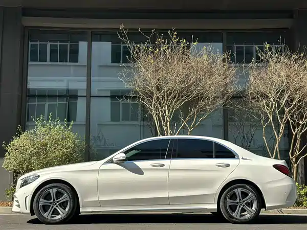 Mercedes-Benz C-Class 2020