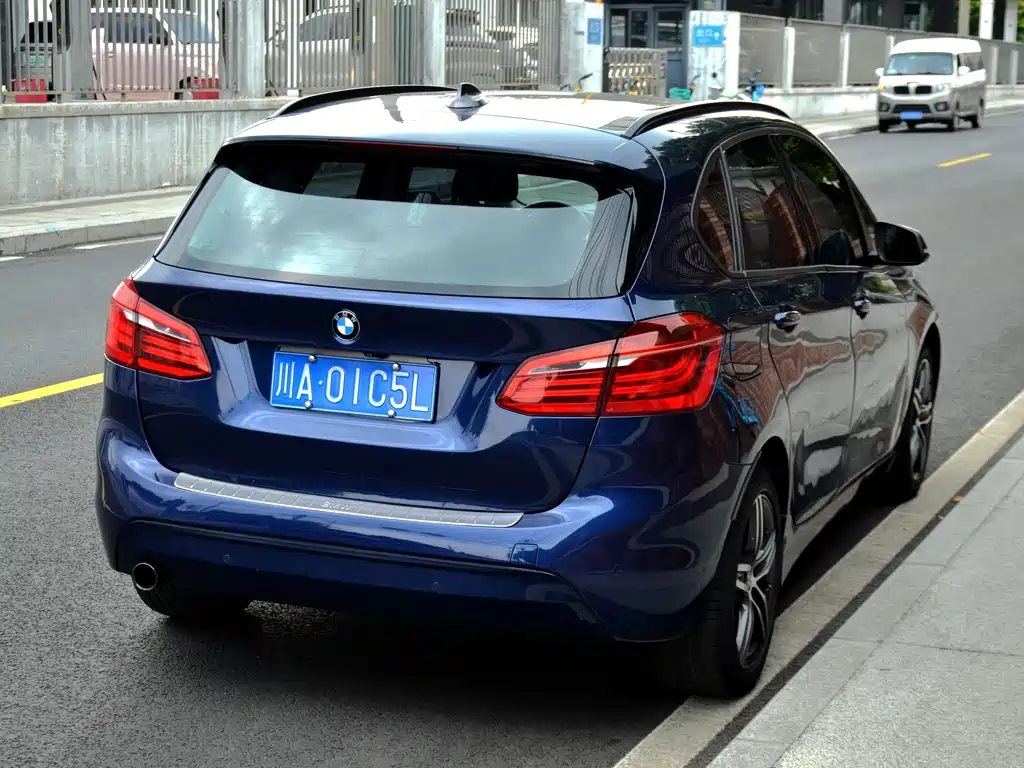 BMW 2 Series Station Wagon 2015 — фото 6