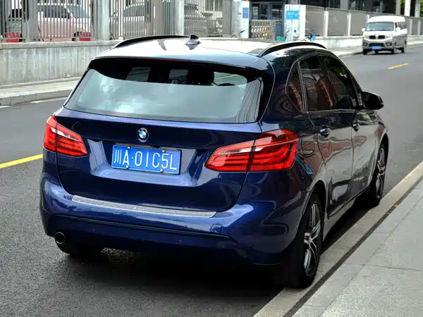 BMW 2 Series Station Wagon 2015