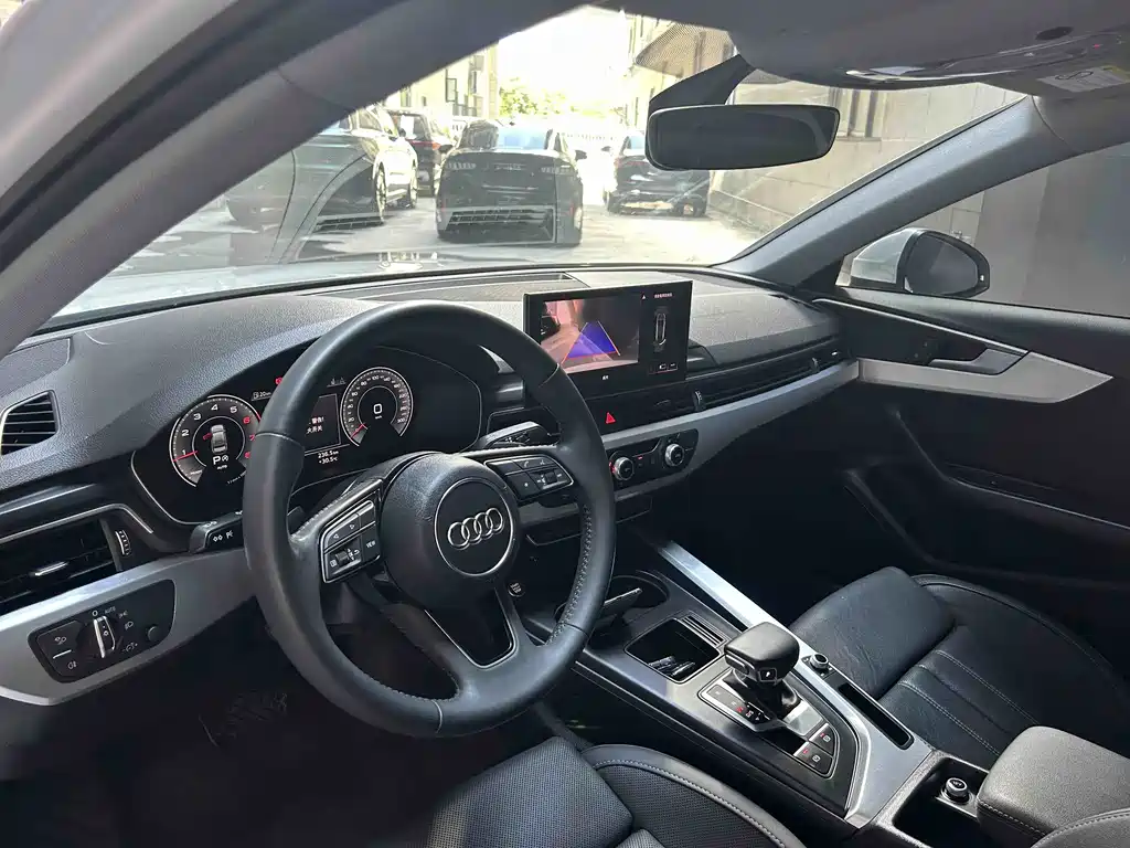 Audi A4L 2020 — фото 12