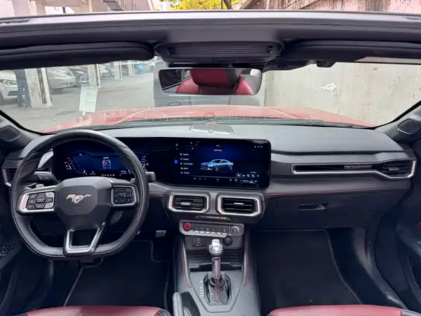 Ford Mustang 2024