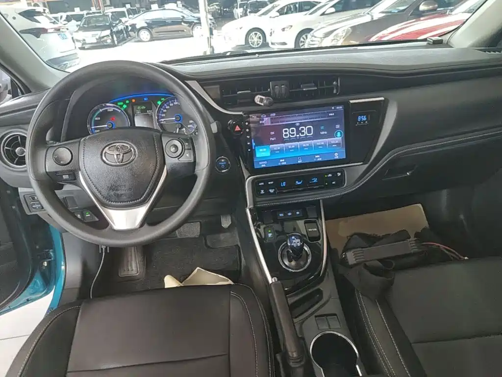 Toyota Corolla Hybrid 2019 — фото 10