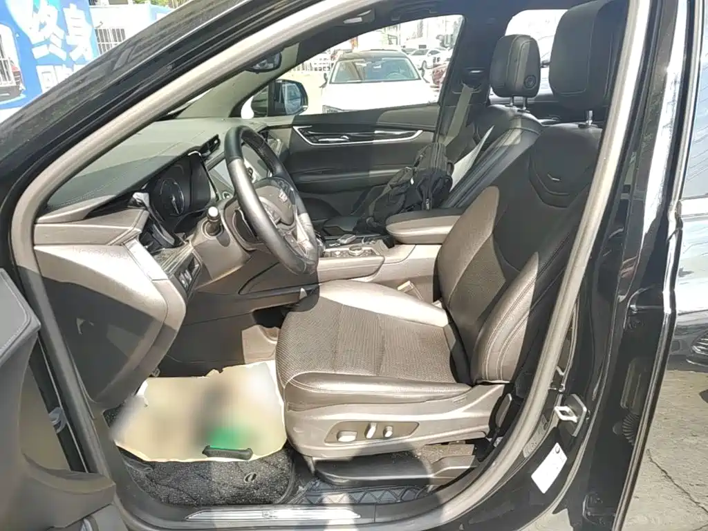Cadillac XT5 2020 — фото 15