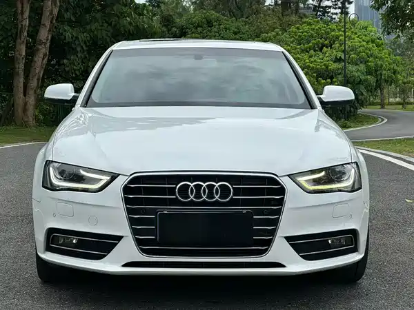 Audi A4L 2015