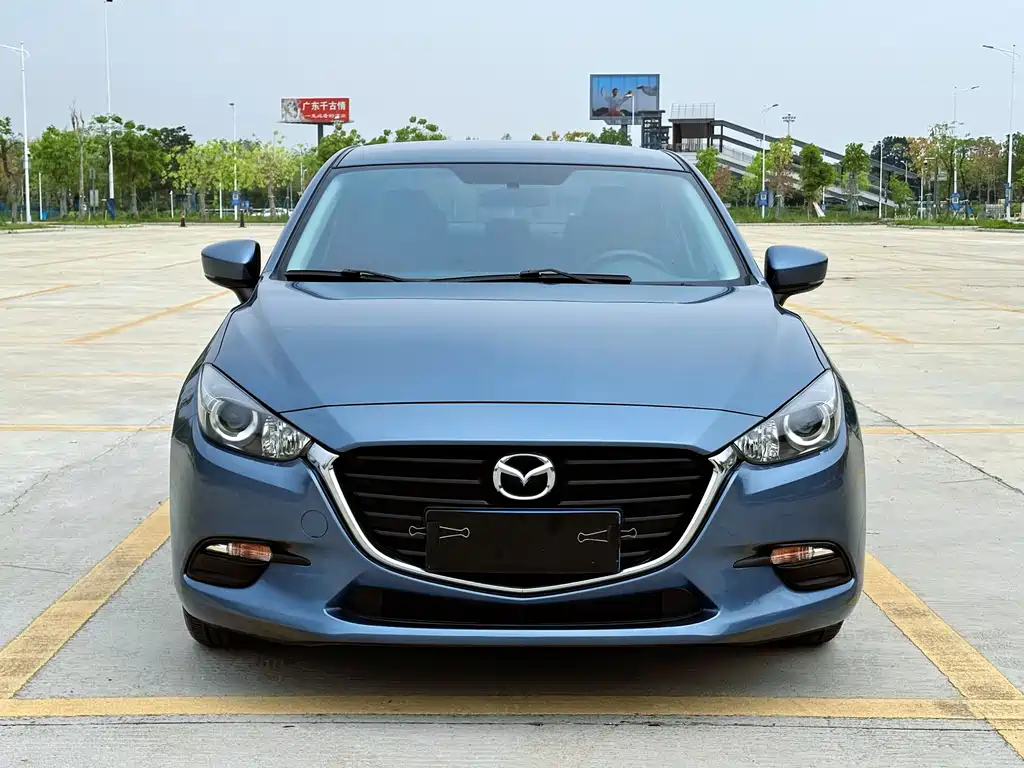 Mazda 3 Axela 2019 — фото 2