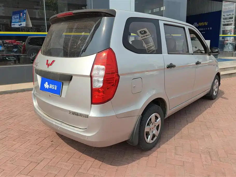 Wuling Hongguang 2018 — фото 3