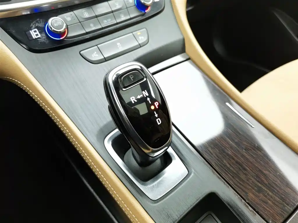 Buick LaCrosse 2018 — фото 13