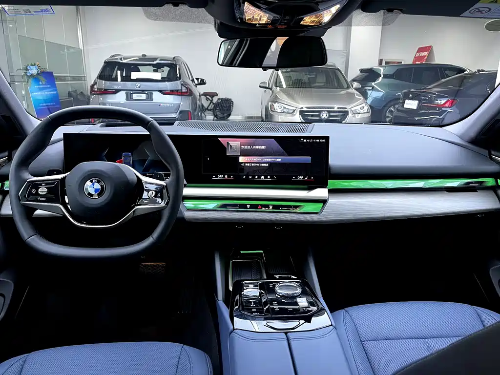 BMW 5 Series — фото 10