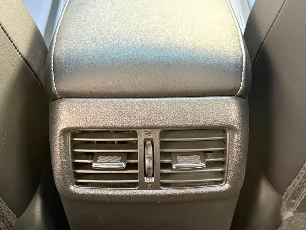 Nissan Sylphy 2023 — фото 18