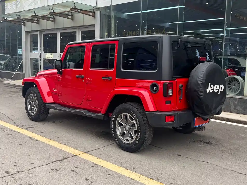 Jeep Wrangler 2014 — фото 4