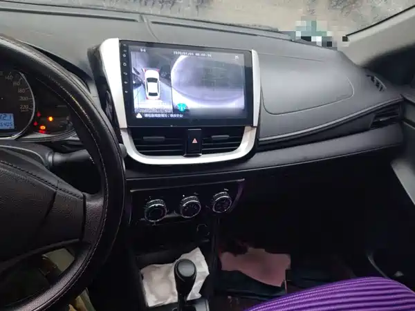 Toyota Yaris L 2017