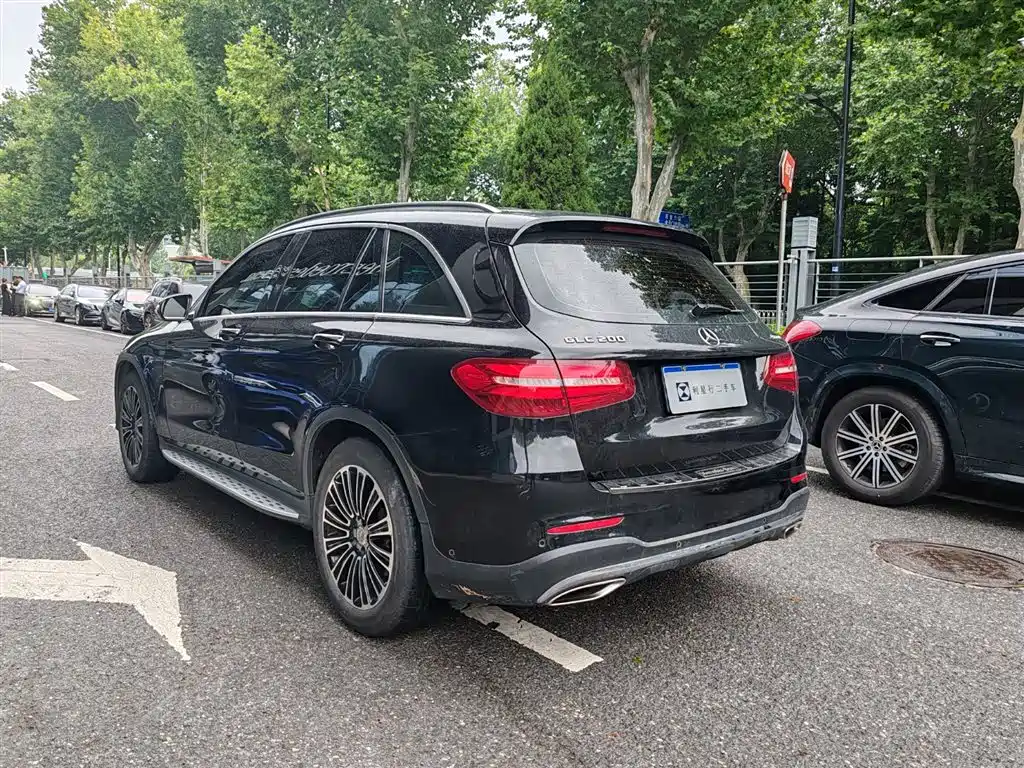 Mercedes-Benz GLC 2018 — фото 17