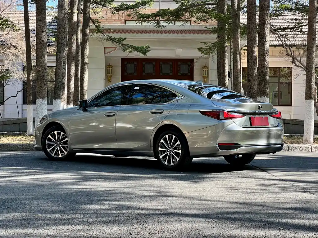 Lexus ES 2024 — фото 6