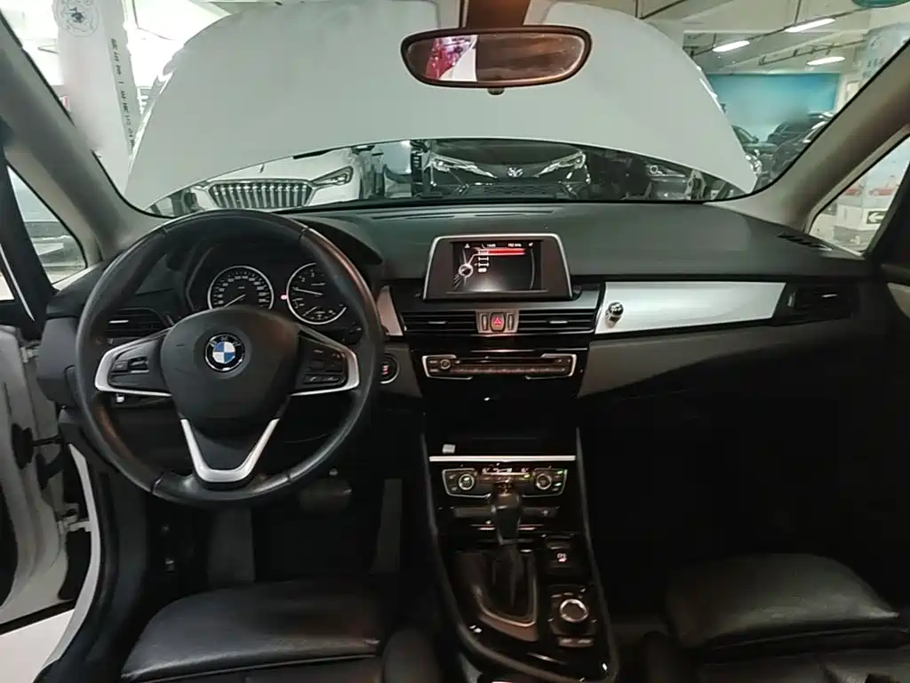 BMW 2 Series Station Wagon 2016 — фото 10