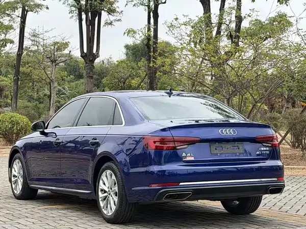 Audi A4L 2019