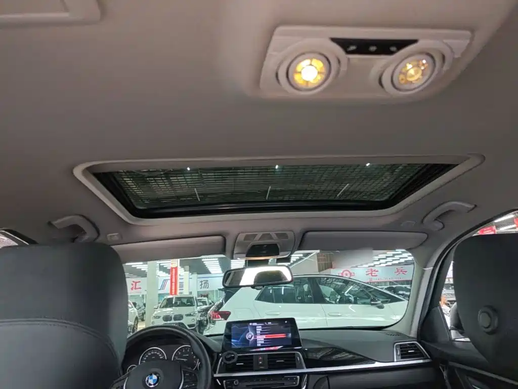 BMW 3 Series 2016 — фото 18