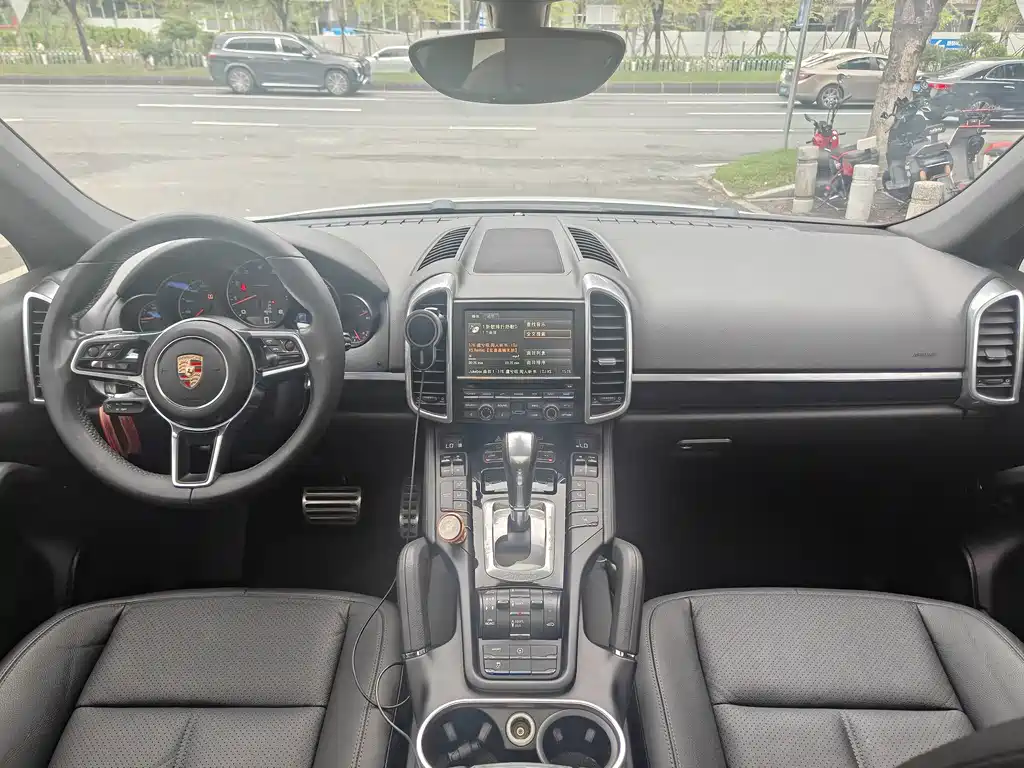 Porsche Cayenne 2015 — фото 7