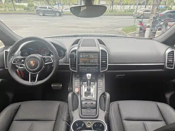 Porsche Cayenne 2015